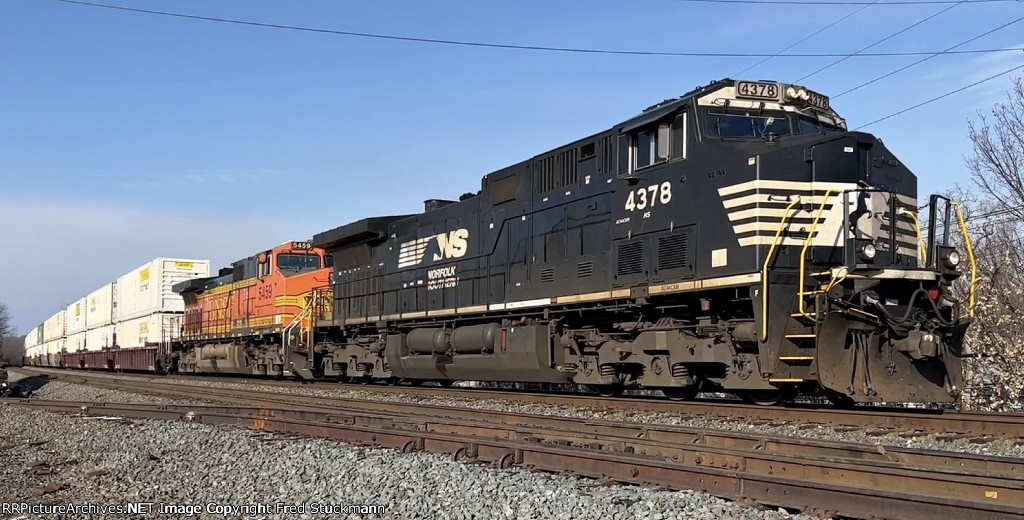 NS 4378 leads 260.